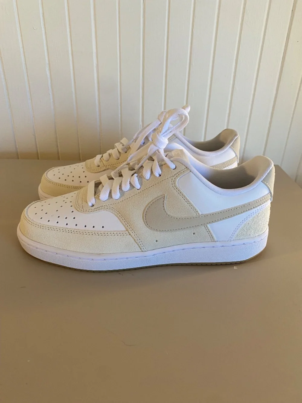 Nike Court Vision Low - Pale Ivory W9